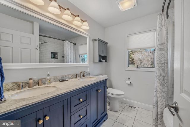 222 HAWICK RD, Inwood, WV 25428