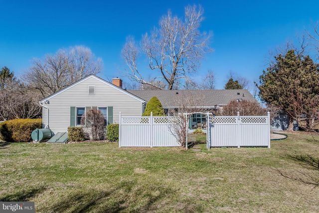 222 HAWICK RD, Inwood, WV 25428