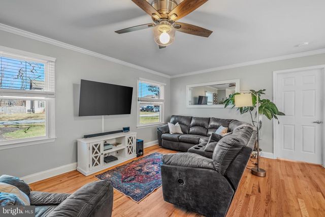 222 HAWICK RD, Inwood, WV 25428