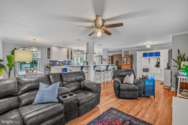 222 HAWICK RD, Inwood, WV 25428