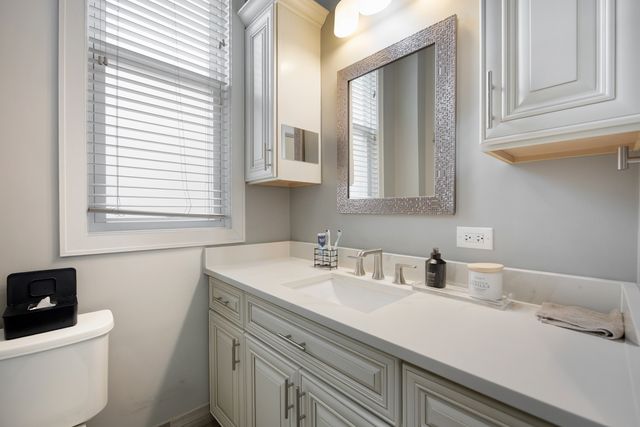 1446 W Lexington Street, Chicago, IL 60607