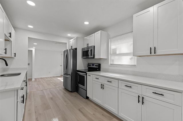 4110 3RD AVENUE S, St Petersburg, FL 33711