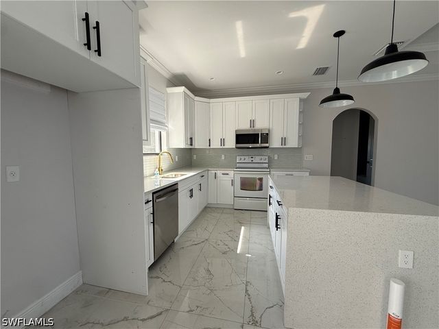 4768 40th ST NE, Naples, FL 34120
