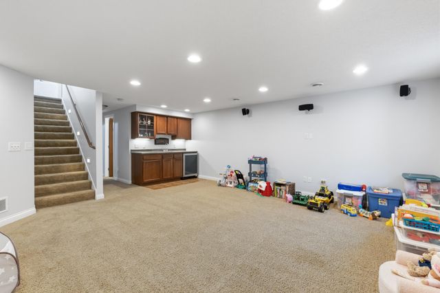 8375 Narcissus Street, Victoria, MN 55386
