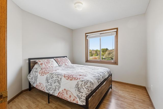8375 Narcissus Street, Victoria, MN 55386
