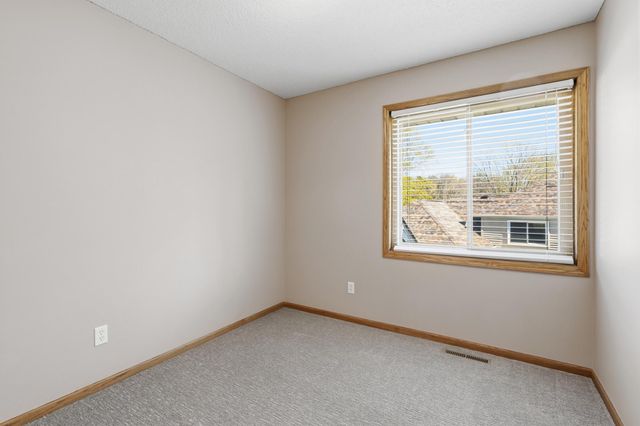 8375 Narcissus Street, Victoria, MN 55386