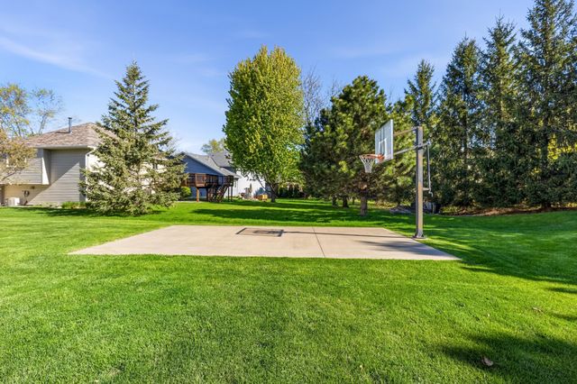 8375 Narcissus Street, Victoria, MN 55386