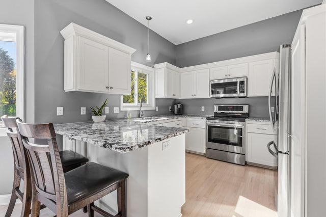 8375 Narcissus Street, Victoria, MN 55386