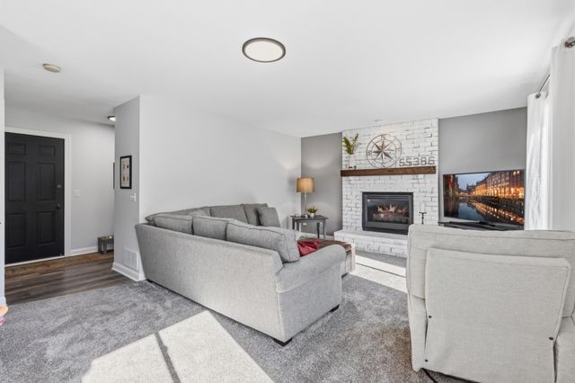 8375 Narcissus Street, Victoria, MN 55386