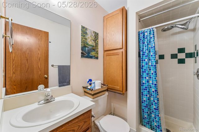 3583 Yardly Court, Sterling Heights, MI 48310