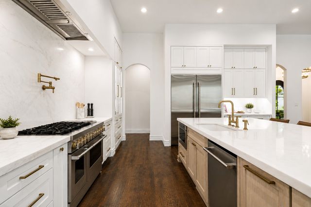 2042 Miracle Point Drive, Southlake, TX 76092