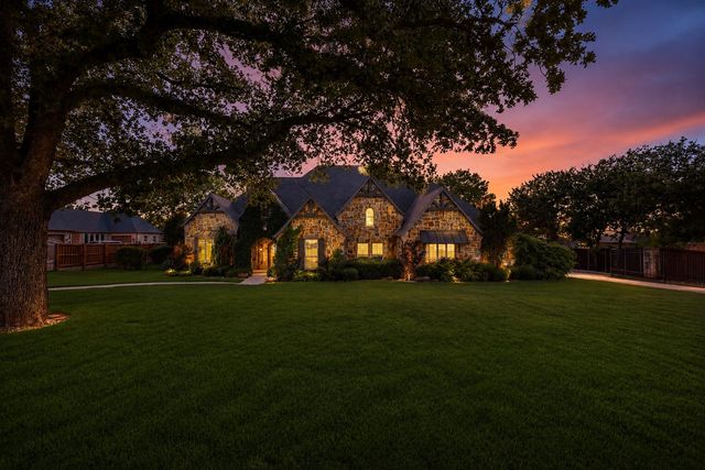 2042 Miracle Point Drive, Southlake, TX 76092