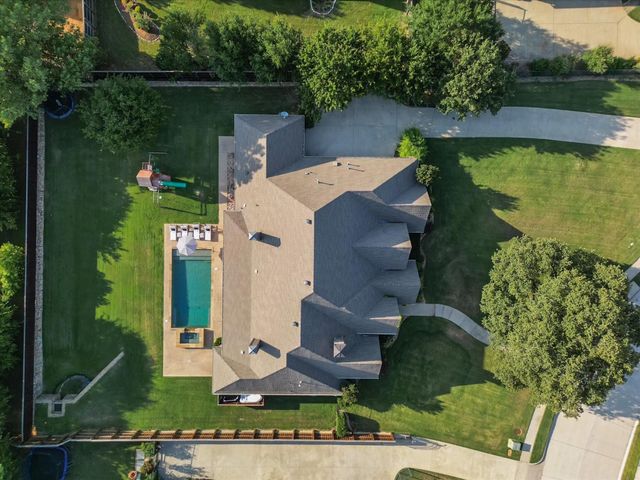 2042 Miracle Point Drive, Southlake, TX 76092