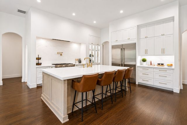 2042 Miracle Point Drive, Southlake, TX 76092