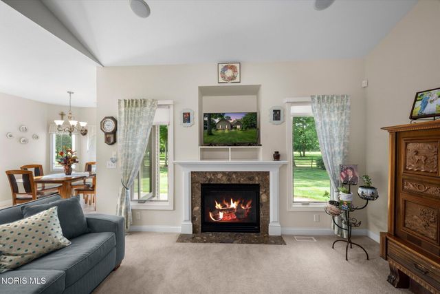 8339 Sycamore Woods Lane, Holland, OH 43528