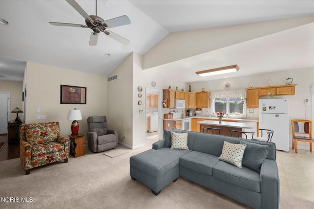 8339 Sycamore Woods Lane, Holland, OH 43528