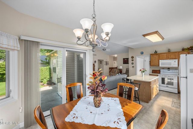 8339 Sycamore Woods Lane, Holland, OH 43528