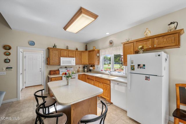 8339 Sycamore Woods Lane, Holland, OH 43528
