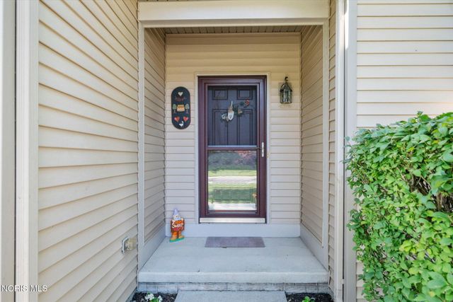 8339 Sycamore Woods Lane, Holland, OH 43528