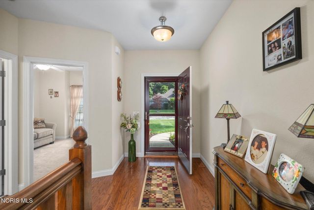8339 Sycamore Woods Lane, Holland, OH 43528