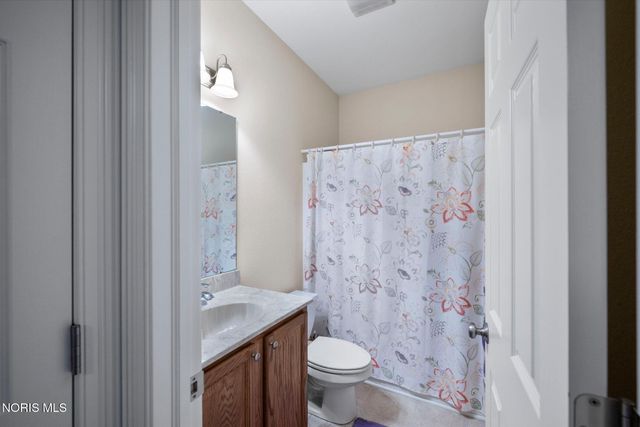 8339 Sycamore Woods Lane, Holland, OH 43528