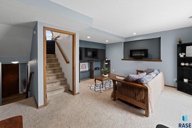 4709 E Alpine Cir Circle, Sioux Falls, SD 57110