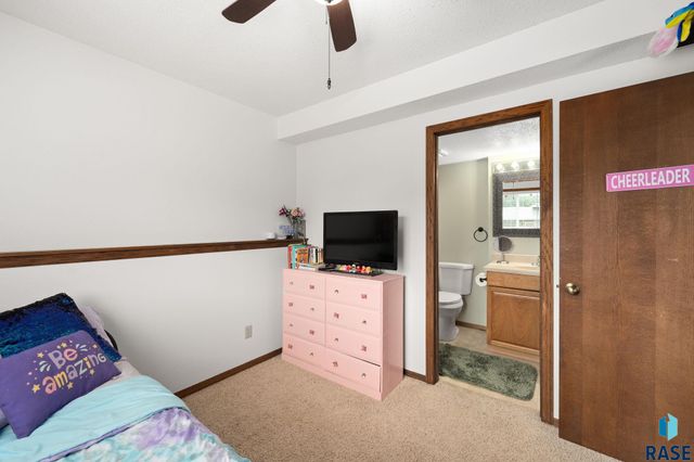 4709 E Alpine Cir Circle, Sioux Falls, SD 57110