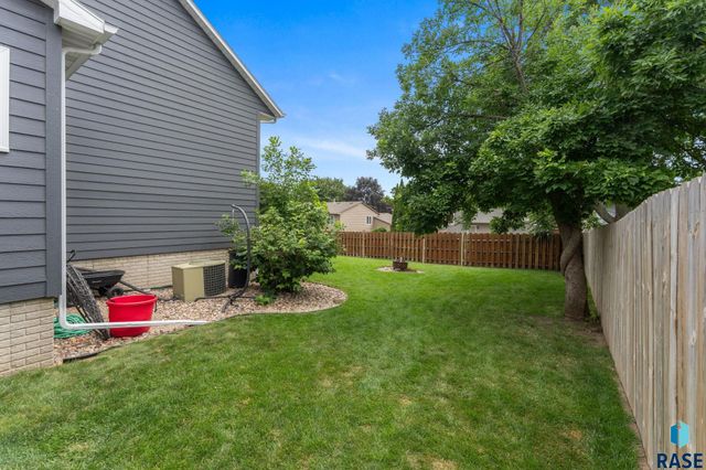 4709 E Alpine Cir Circle, Sioux Falls, SD 57110