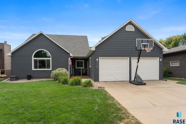 4709 E Alpine Cir Circle, Sioux Falls, SD 57110