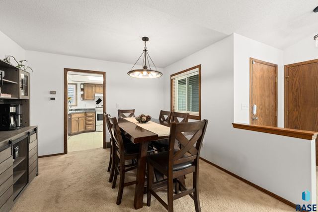 4709 E Alpine Cir Circle, Sioux Falls, SD 57110