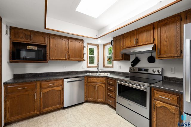 4709 E Alpine Cir Circle, Sioux Falls, SD 57110