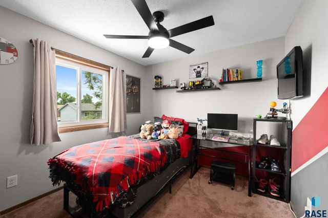 4709 E Alpine Cir Circle, Sioux Falls, SD 57110