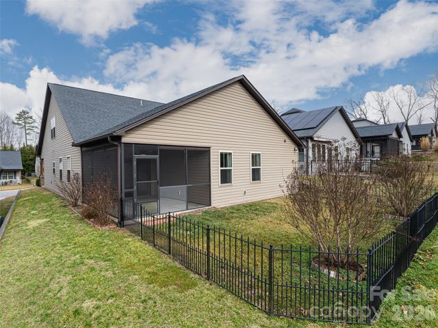 56 Brown Street, Weaverville, NC 28787