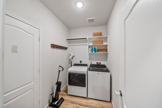 9985 Mountain Lion Lane, Magnolia, TX 77354