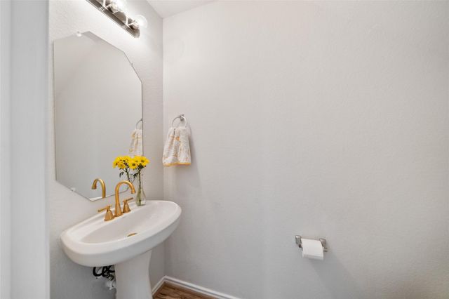 9985 Mountain Lion Lane, Magnolia, TX 77354