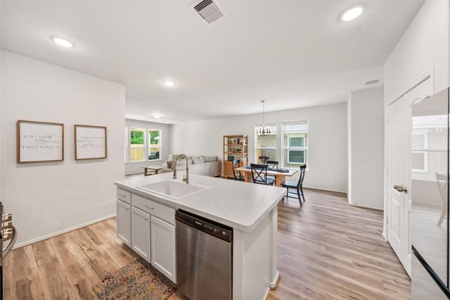 9985 Mountain Lion Lane, Magnolia, TX 77354