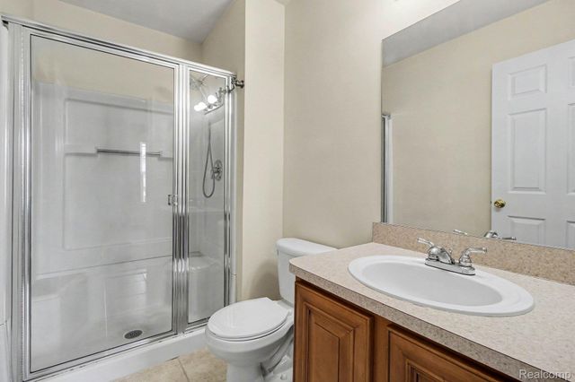 20006 Hidden Oaks Drive, Brownstown Charter Township, MI 48183