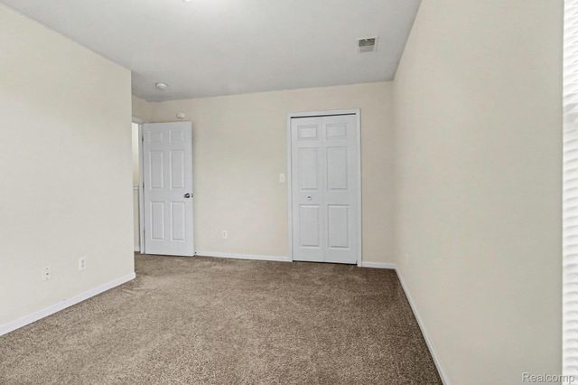 20006 Hidden Oaks Drive, Brownstown Charter Township, MI 48183