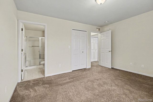 20006 Hidden Oaks Drive, Brownstown Charter Township, MI 48183