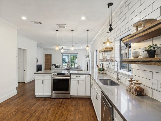 6307 Palo Pinto Avenue, Dallas, TX 75214