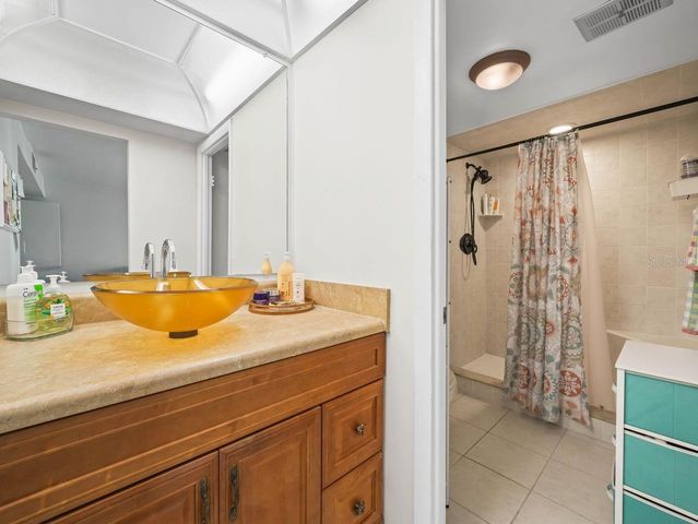 1130 N LAKE PARKER AVENUE A201, Lakeland, FL 33805