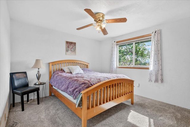 2390 Fairfield Drive, Medford, OR 97504