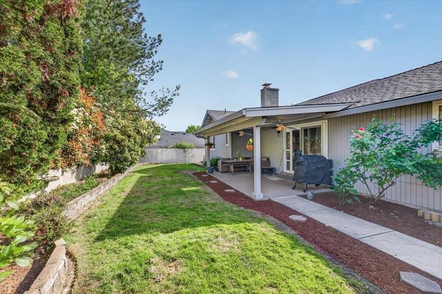 2390 Fairfield Drive, Medford, OR 97504