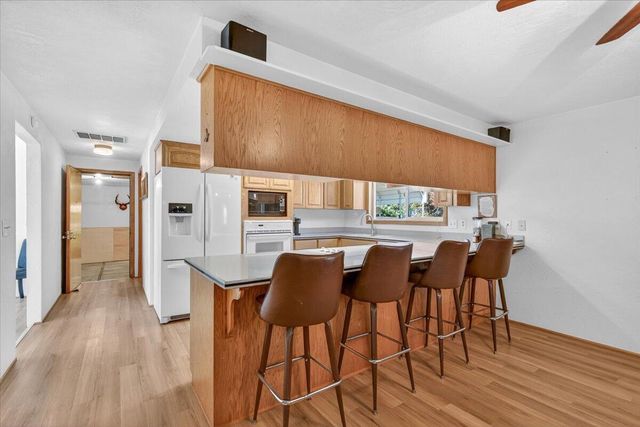 2390 Fairfield Drive, Medford, OR 97504