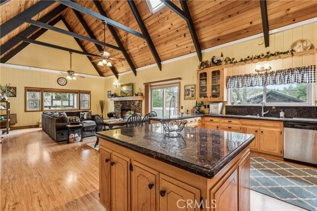 200 Birchwood, Lake Arrowhead, CA 92352