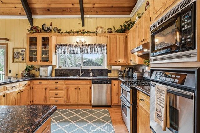 200 Birchwood, Lake Arrowhead, CA 92352