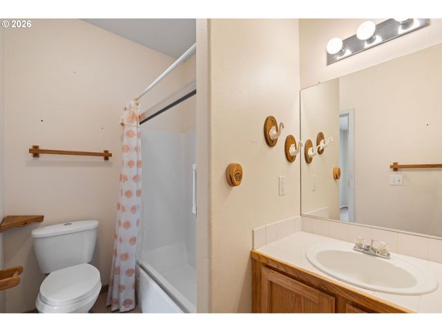 19097 Sw WILDCAT Ln, Beaverton, OR 97007