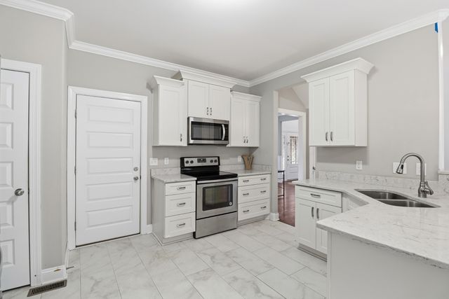 57 Hillside Cove Dr, Woodbury, TN 37190