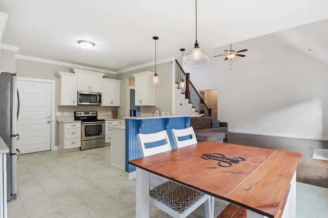 57 Hillside Cove Dr, Woodbury, TN 37190