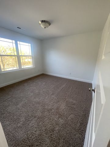 57 Hillside Cove Dr, Woodbury, TN 37190